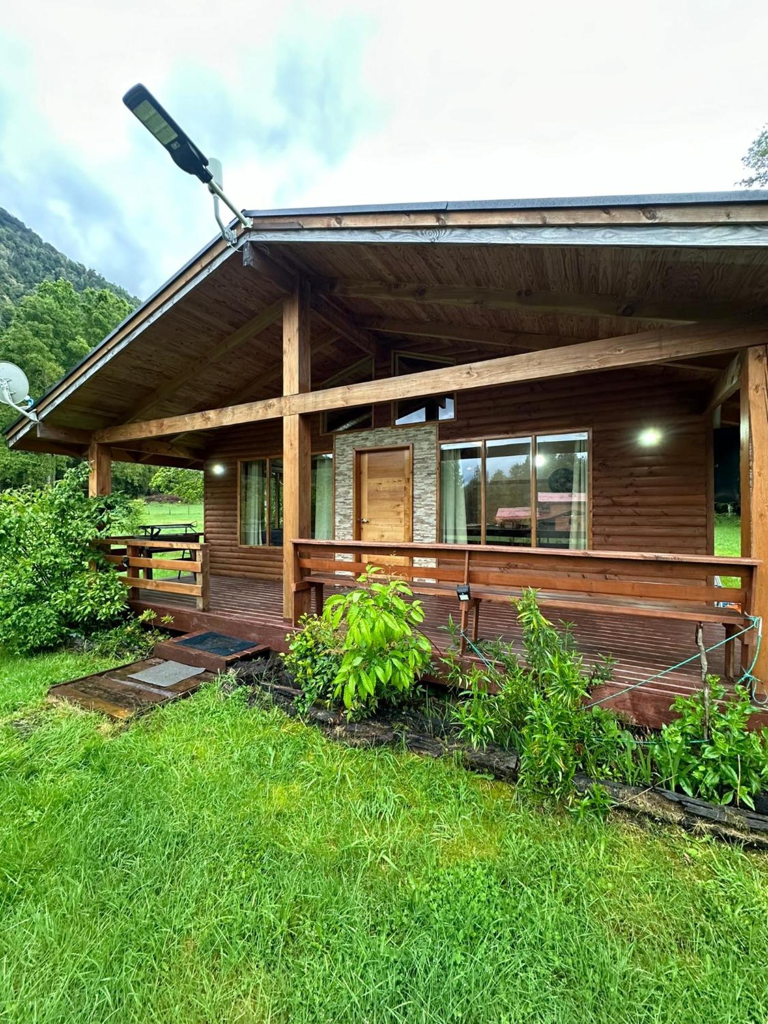 Casa Junto A Ojos Del Caburgua Casa de Férias *